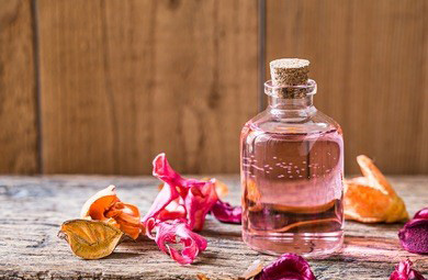 揉按鼻翼可以消除皱纹我们详细为各位介绍