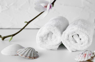 经常按摩三个穴位 让你和眼袋说再见