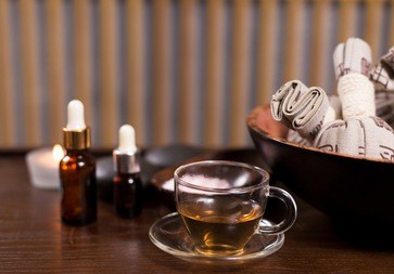 眼部的按摩很重要，不过要讲究方法