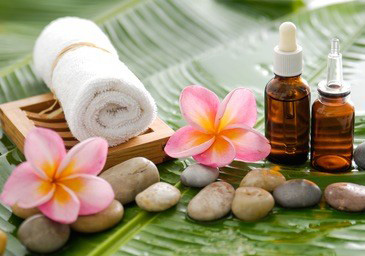 缓解颈椎和脖子酸痛的spa按摩方法